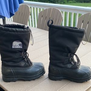 Sorel Women’s Glacier Boots Size 9